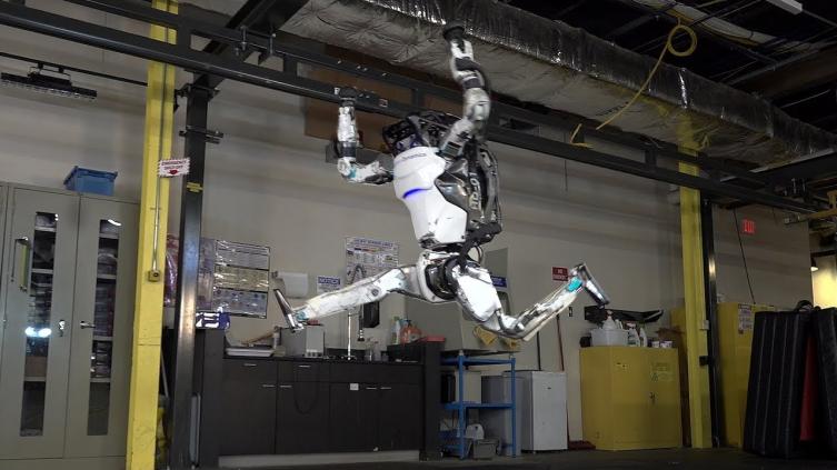 El robot Atlas logró completar un nuevo test que lo asemeja peligrosamente a los humanos