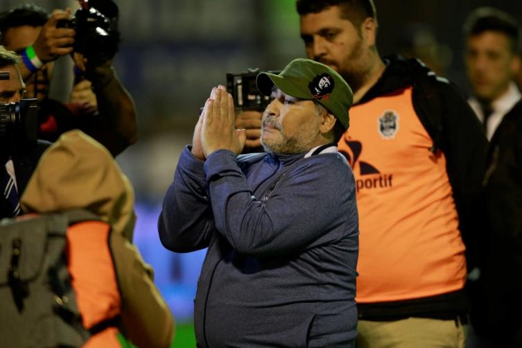 Maradona le pidió perdón a los hinchas de Gimnasia