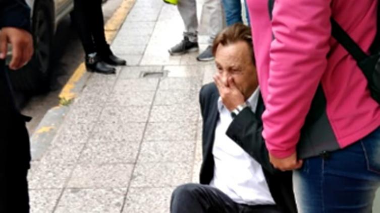 Golpean a Varisco en plena calle 