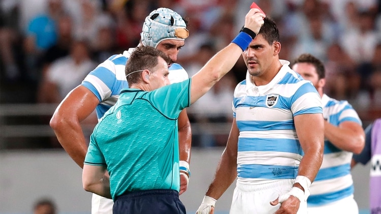 La histórica roja a Tomás Lavanini que marcó el quiebre en la dura derrota de Los Pumas ante Inglaterra