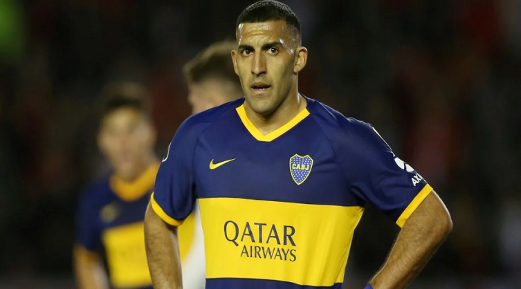 Wanchope Ábila y sus padres fueron amenazados y tienen custodia policial