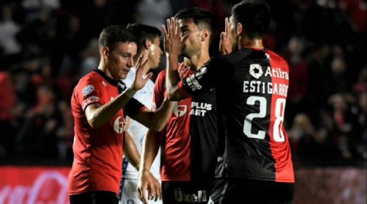 Superliga: Colón le ganó 2 a 1 a un prácticamente descendido Godoy Cruz