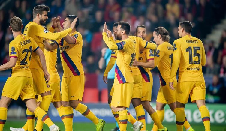 Messi convirtió y sumó un nuevo récord