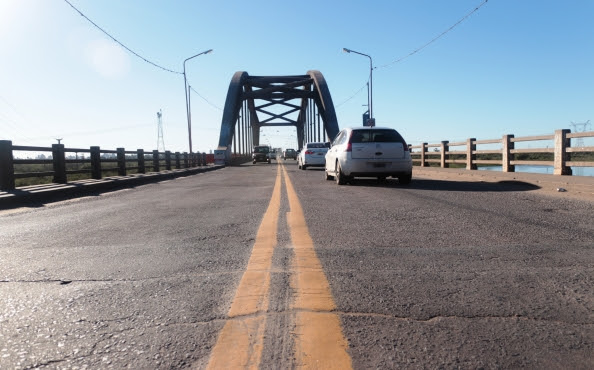 Comenzó la repavimentación del Puente Carretero