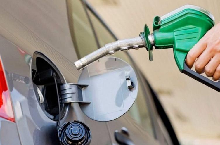 Aumentaron un 5% las naftas y el gasoil