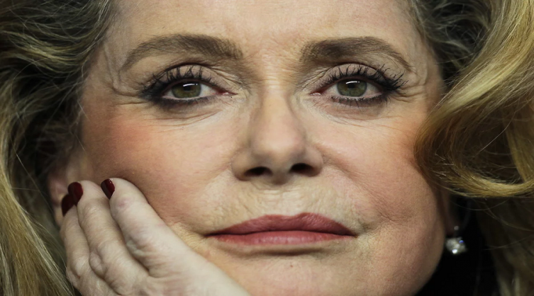 Catherine Deneuve sufrió “un incidente vascular isquémico muy limitado”