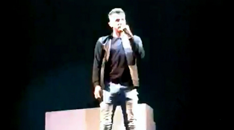 Axel realizó su primer show tras la denuncia por abuso sexual: