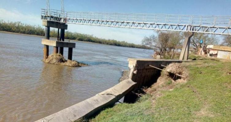 Piden reparar la defensa de hormigón en la zona de la toma de agua de Colastiné