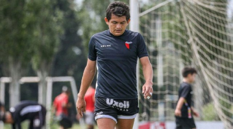 Hay dudas sobre la continuidad del Pulga Rodríguez en Colón