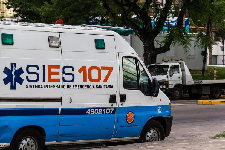 Asaltaron y dispararon contra una ambulancia del 107