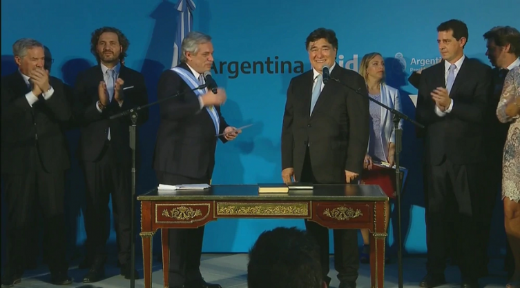 Alberto Fernández les tomó juramento a los integrantes de su gabinete