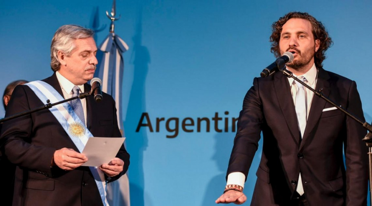 Cafiero adelantó que vuelve el dólar turista y que aumentarán AUH jubilaciones y salarios