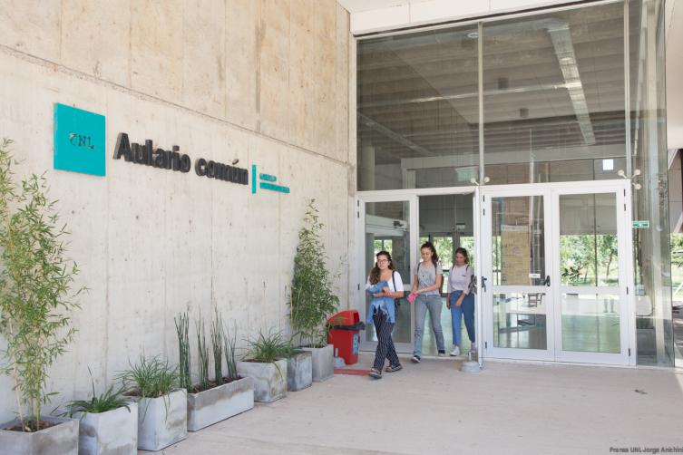 Comienzan las inscripciones a las becas de la UNL