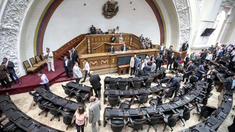 Denunciaron sobornos para evitar la reelección de Guaidó 