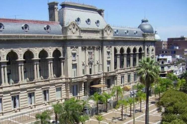 El gobernador decretó receso administrativo en enero