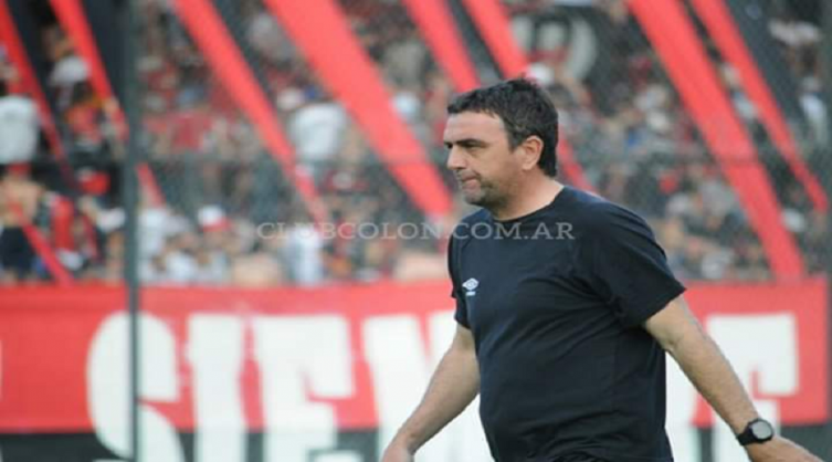 Colón confirmó a Diego Osella como su nuevo entrenador