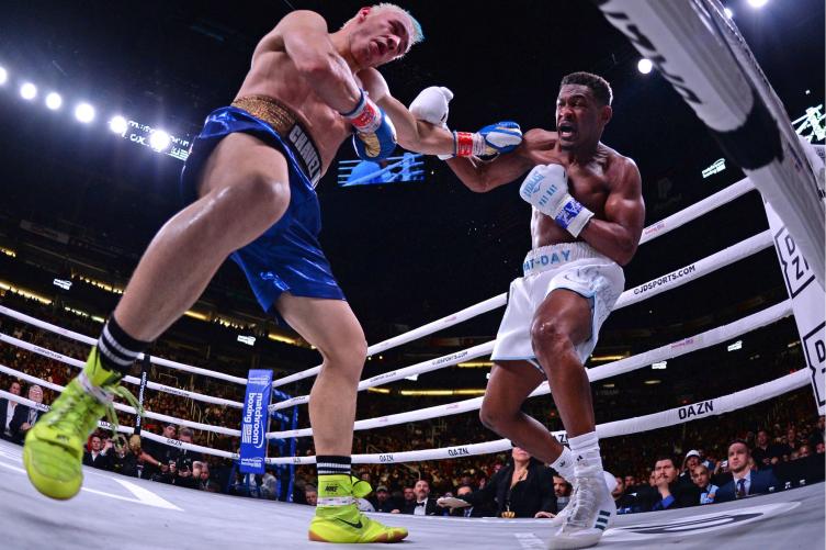 Julio César Chávez Jr. abandonó el combate contra Daniel Jacobs