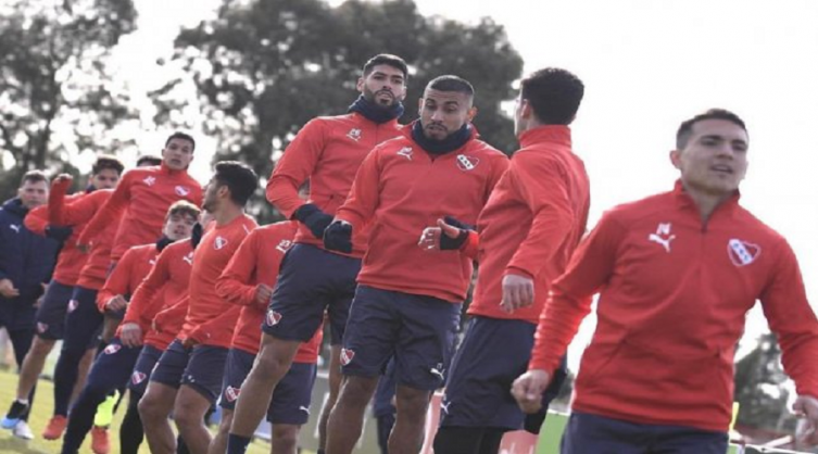 Unión depende de la decisión de Independiente para sumar dos incorporaciones