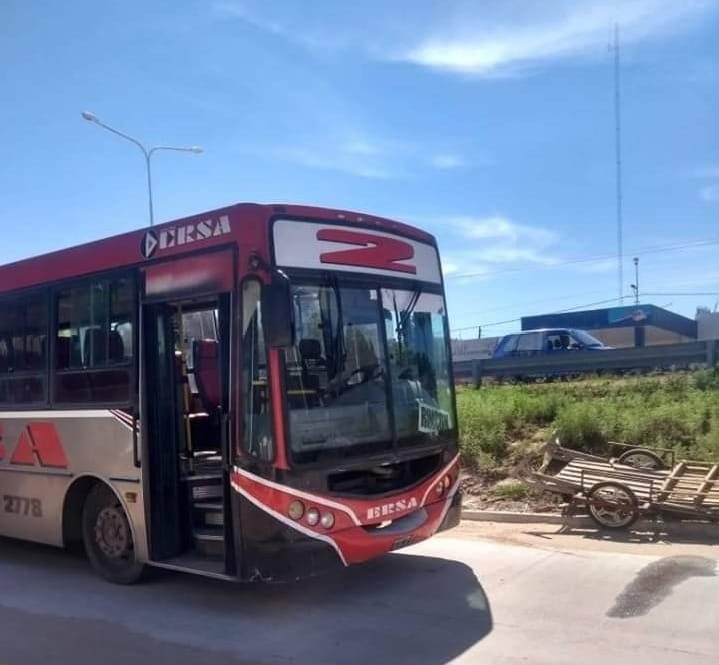 Está grave un nene atropellado por un coche de la línea 2