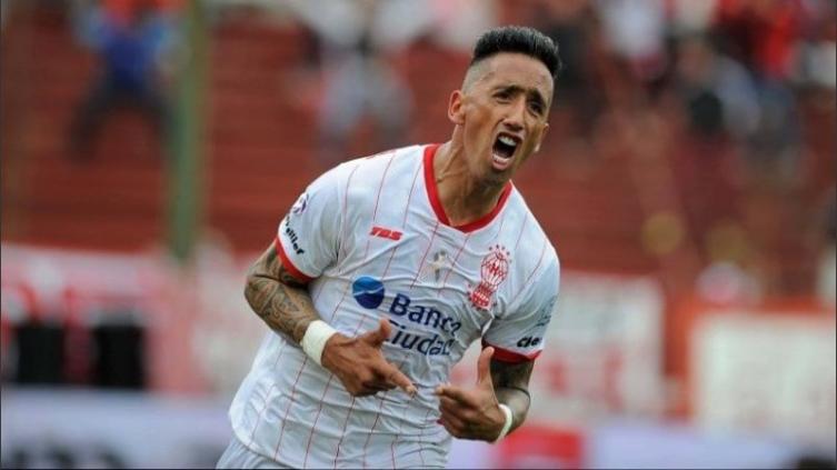 Desde la dirigencia de Newell ´s le bajaron el pulgar a la llegada de Lucas Barrios