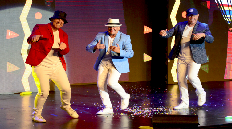 A puro humor: las fotos del regreso de “Midachi” a Villa Carlos Paz