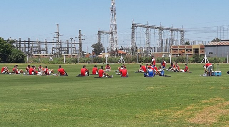 Unión viaja a Mar del Plata con 26 jugadores 