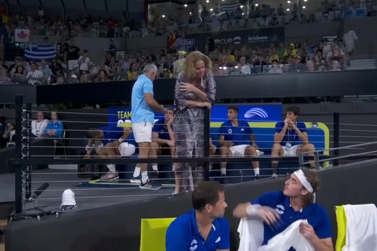 ATP Cup: Stefanos Tsitsipas lastimó a su padre con una raqueta y su madre lo retó