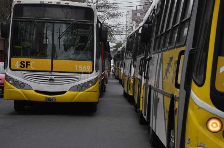 Se levantó el paro de colectivos