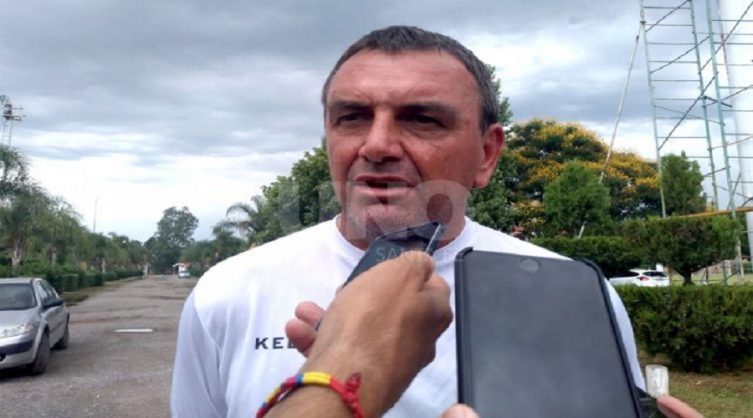Osella habló de la situación de los jugadores en Colón y del armado del equipo
