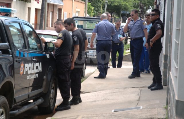 Matan a un anciano y buscan a su hijo