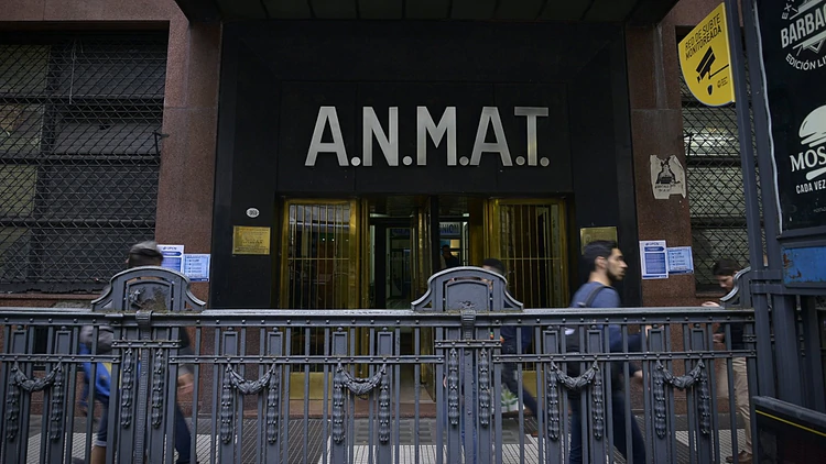La ANMAT prohibió la venta de dos suplementos alimenticios