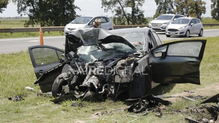 Una mujer en grave estado tras chocar su vehículo 