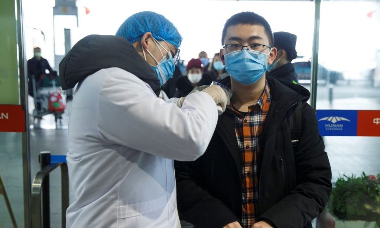 China: ya son 106 muertos y 4.515 infectados por el coronavirus