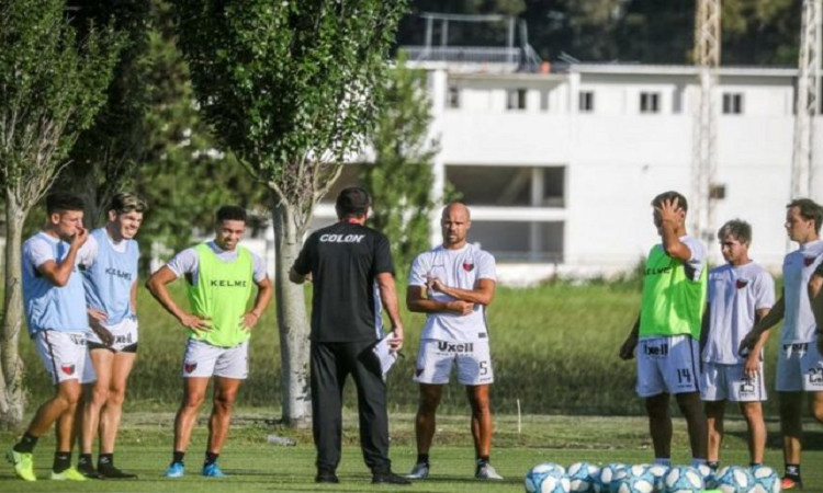 Osella prepara cambios para enfrentar a Banfield