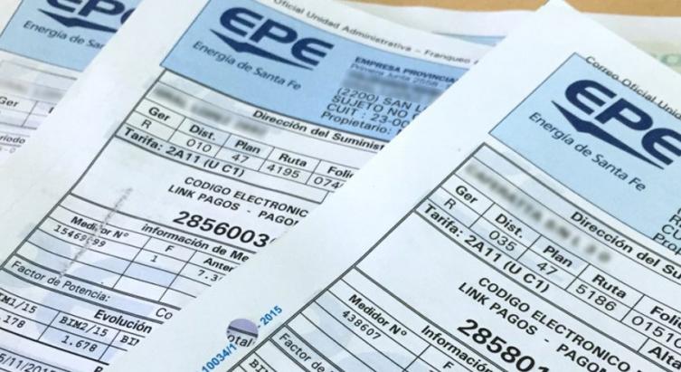 Prórroga en el congelamiento de tarifas de luz, agua y peajes