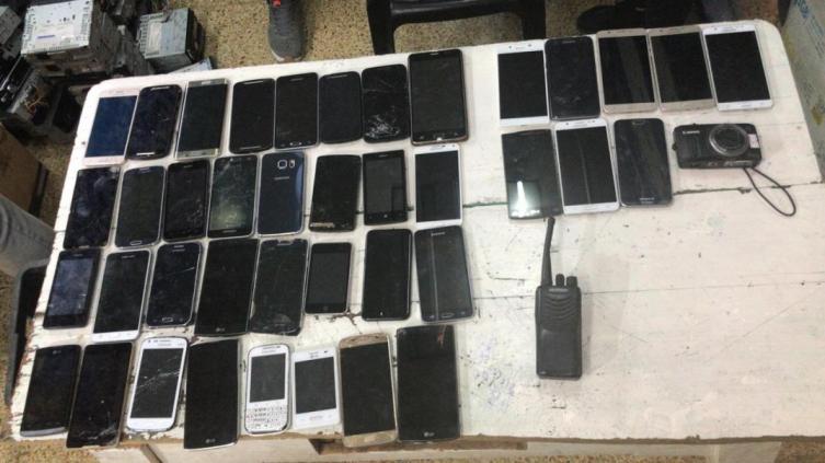 Más de 500 celulares fueron incautados en las cárceles