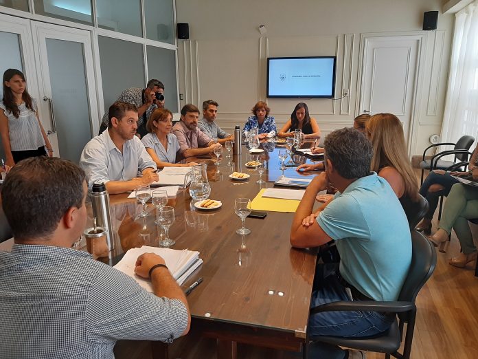 Ediles se reunieron con distintos sectores que rechazan el aumento del DreI