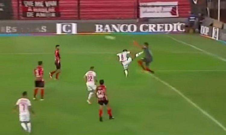 Bou sería sancionado por más de una fecha tras su expulsión ante Patronato