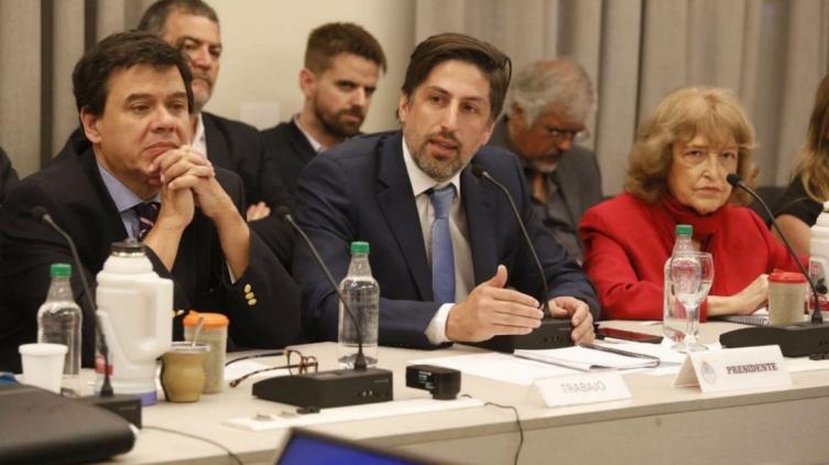 El Gobierno busca acordar este miércoles la paritaria nacional docente