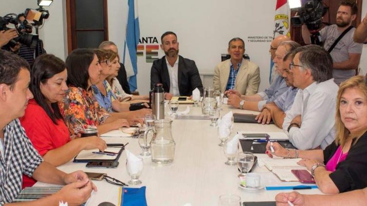 Paritaria docente: el Gobierno ofreció 3% de suba y material didáctico