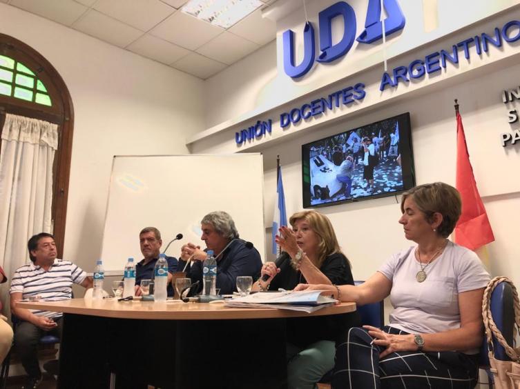 Van a seguir las medidas de fuerza si no se recompone el salario 