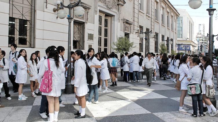 Coronavirus: piden que los chicos que viajaron a zonas afectadas no vayan a clase