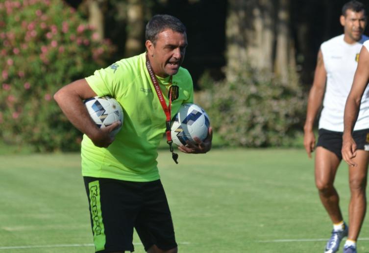 Tras la derrota con Talleres, Osella se fue de Colón