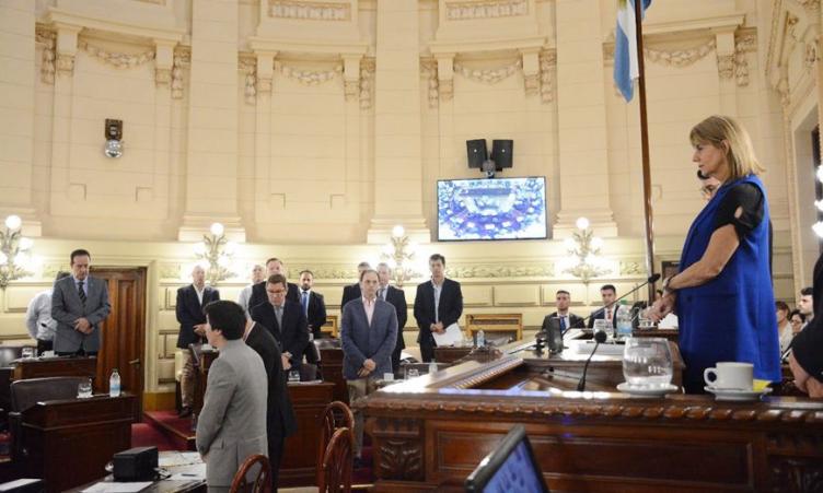 Senadores donarán el 50% de sus dietas a instituciones abocadas a la lucha contra el COVID-19