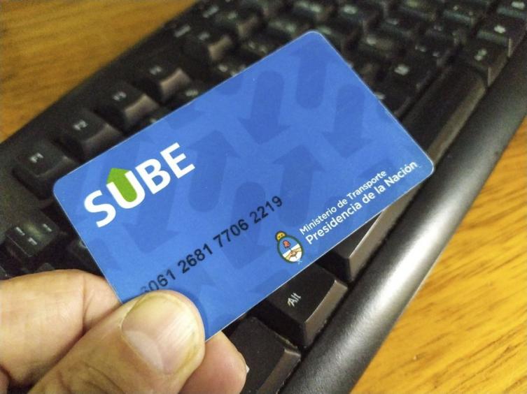 Amplían a $72 el saldo negativo de la tarjeta SUBE