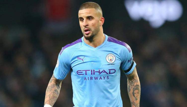 Un defensor del Manchester City violó la cuarentena y organizó una fiesta