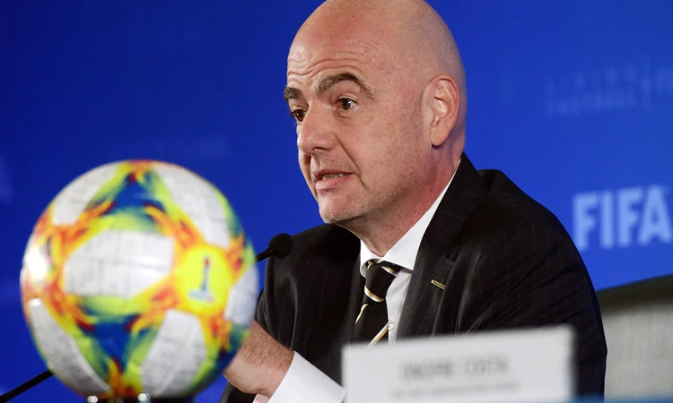 La FIFA expuso sus tres prioridades inmediatas para el fútbol ante la pandemia de coronavirus