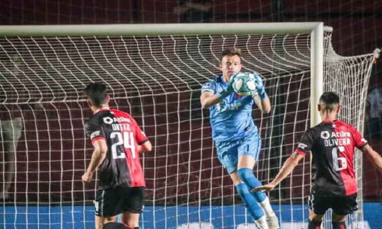 Burián mantiene un récord en la historia de Superliga
