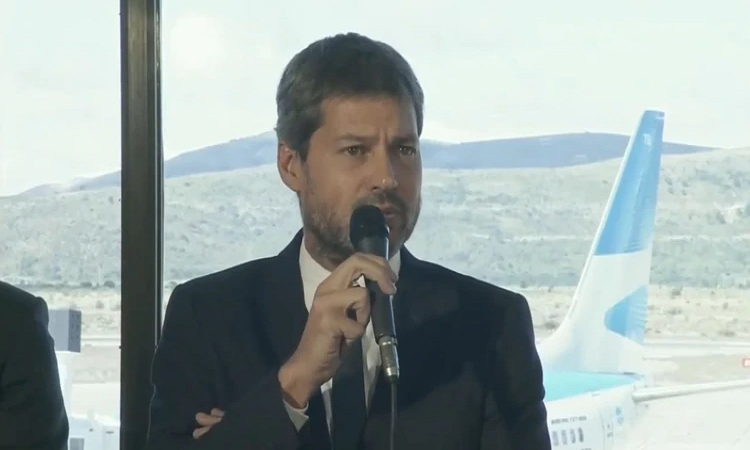 Matías Lammens: “Estimo que vamos a pasar todo abril y mayo sin fútbol
