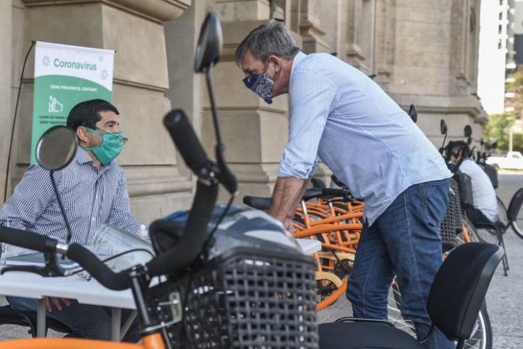 Se entregaron las primeras bicicletas a trabajadores de la salud
